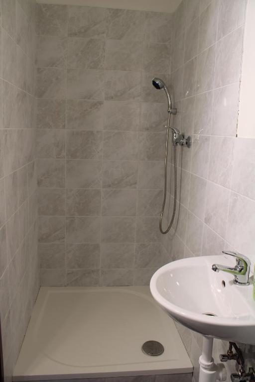 Dluhonska Apartments room 6